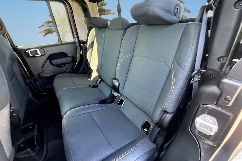 Thumbnail: 2025 Jeep Gladiator - 19