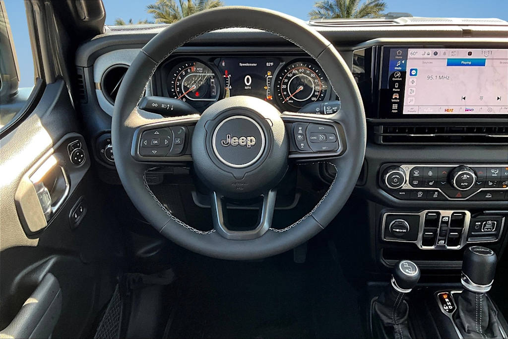 Thumbnail: 2025 Jeep Gladiator - 13