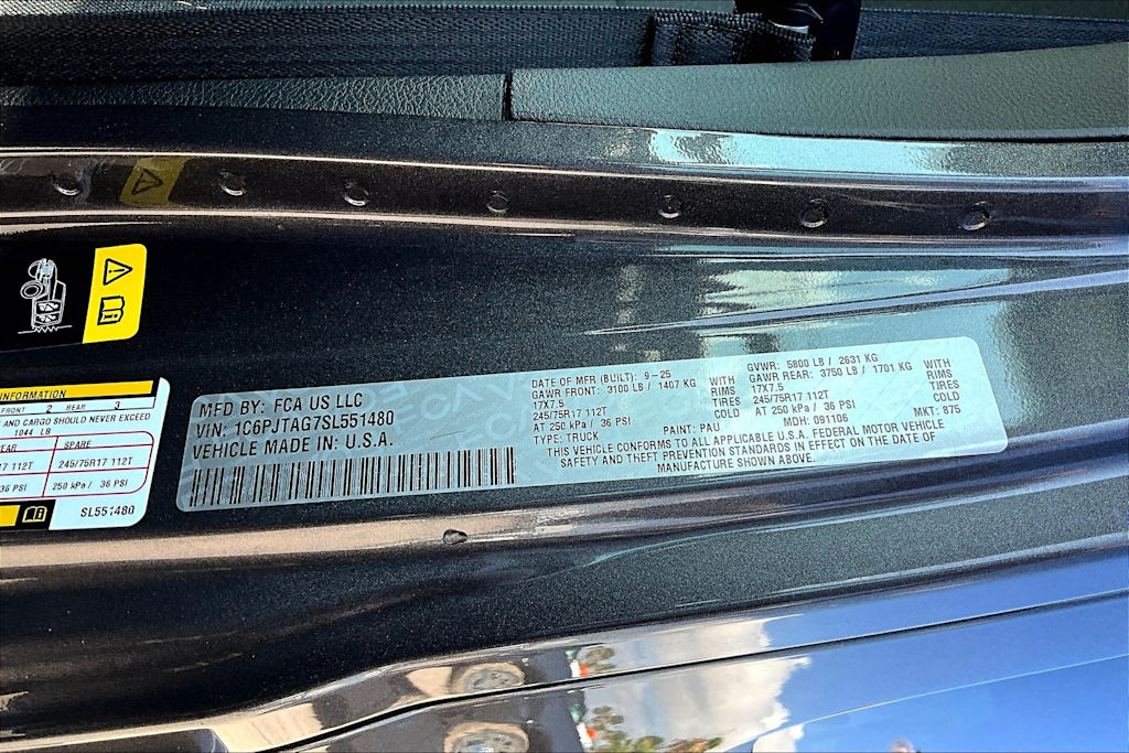 Thumbnail: 2025 Jeep Gladiator - 18