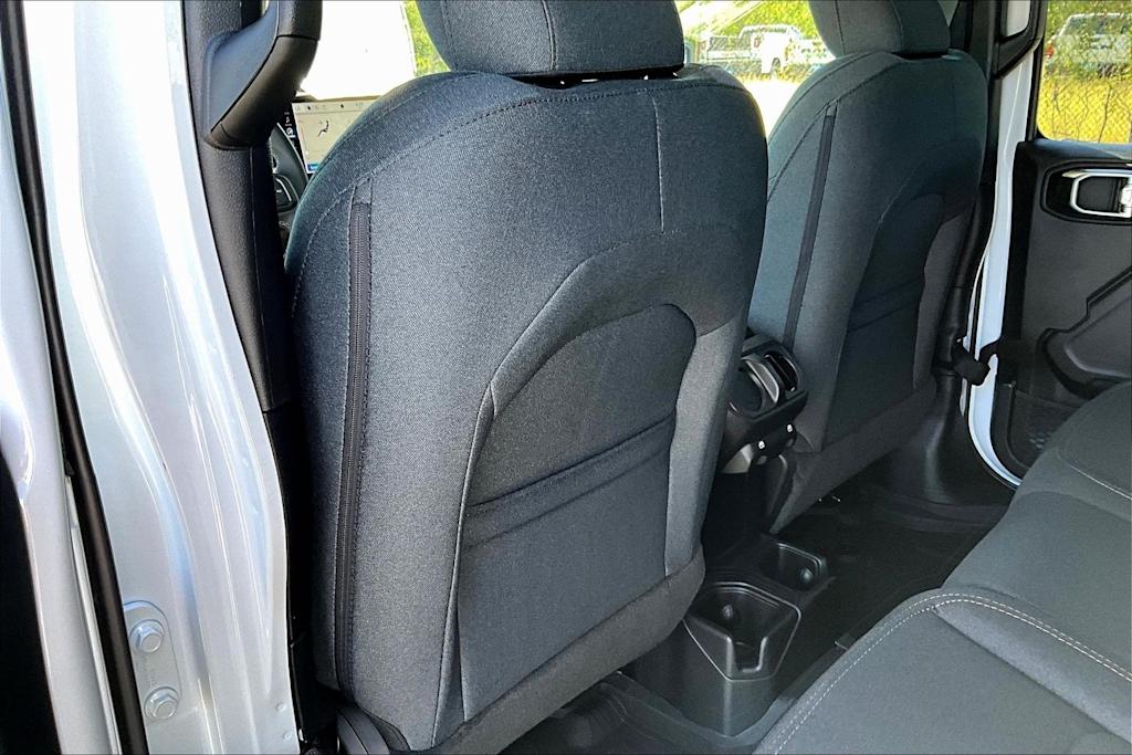 Thumbnail: 2025 Jeep Gladiator - 13