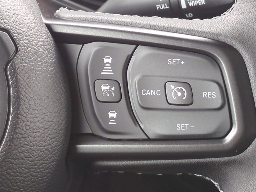 Thumbnail: 2025 Jeep Gladiator - 31