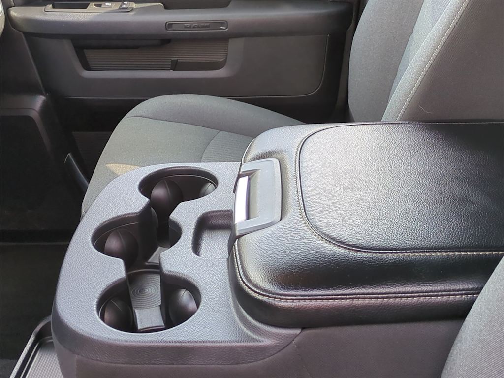 2024 RAM 1500 Warlock 32
