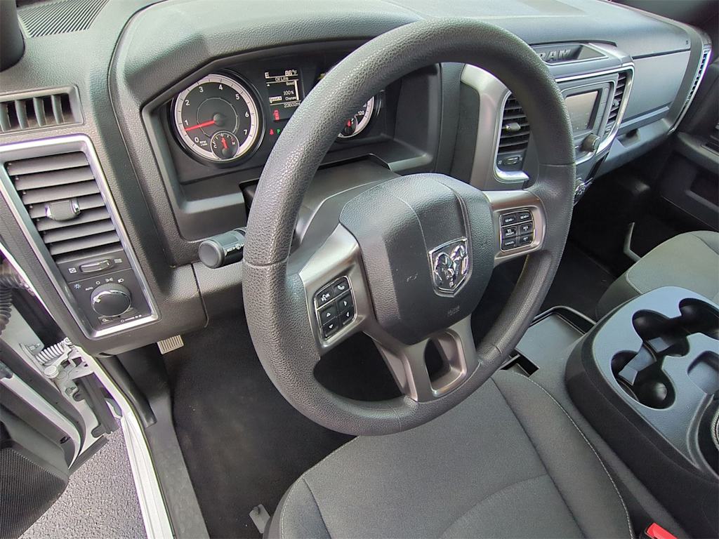 2024 RAM 1500 Warlock 2