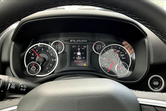 Thumbnail: 2026 RAM 1500 - 17