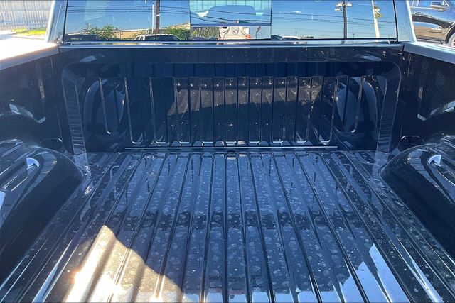 Thumbnail: 2025 RAM 1500 - 17