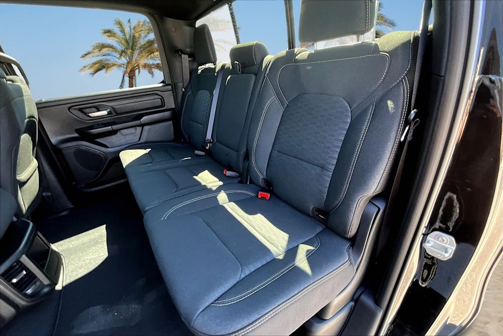 Thumbnail: 2025 RAM 1500 - 18