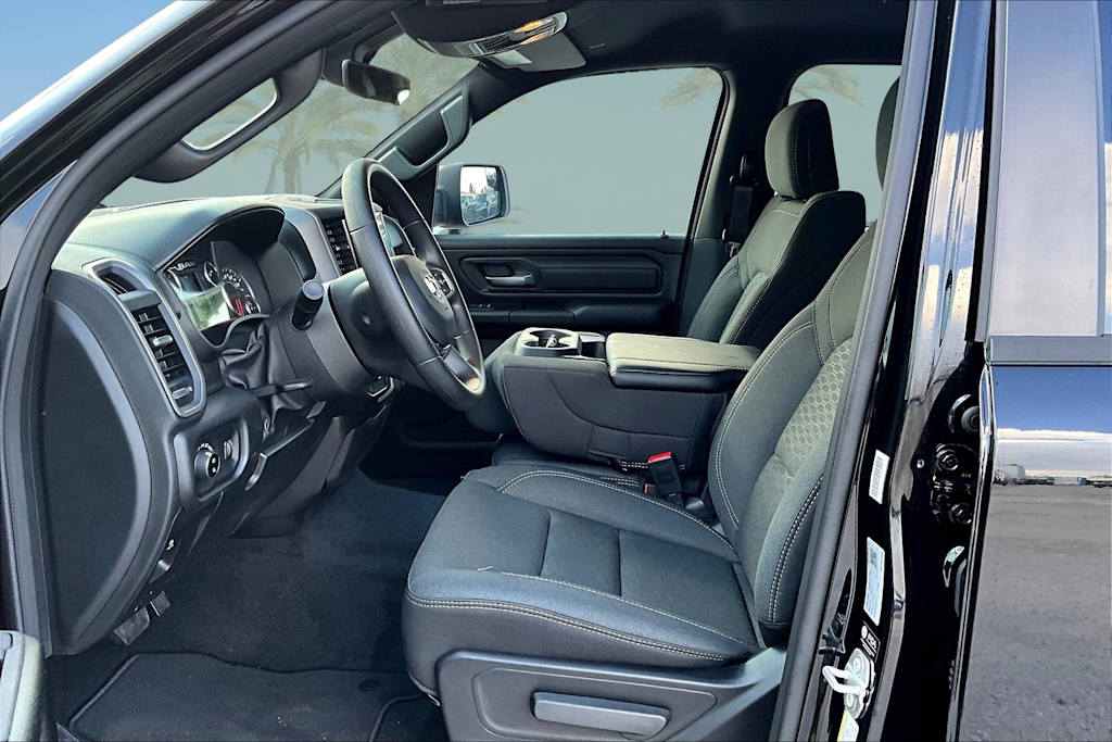 Thumbnail: 2025 RAM 1500 - 10