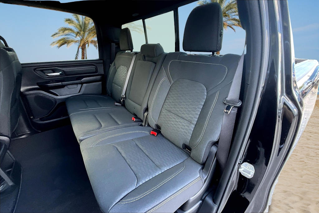 Thumbnail: 2025 RAM 1500 - 18