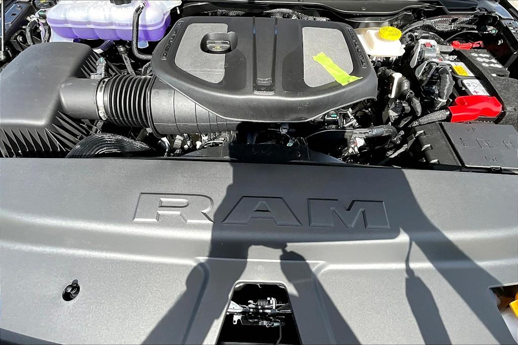 Thumbnail: 2026 RAM 1500 - 9