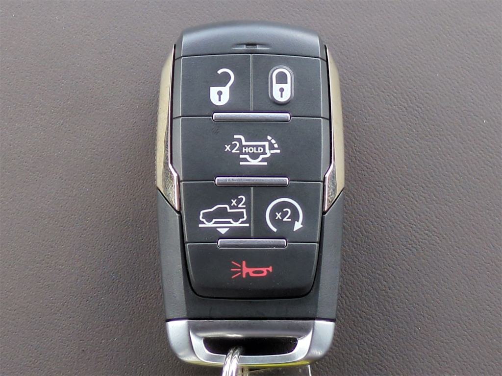 Thumbnail: 2025 RAM 1500 - 18