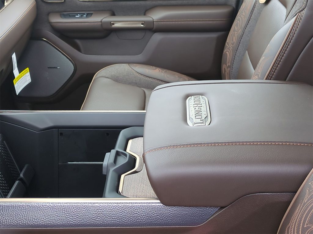 Thumbnail: 2025 RAM 1500 - 15