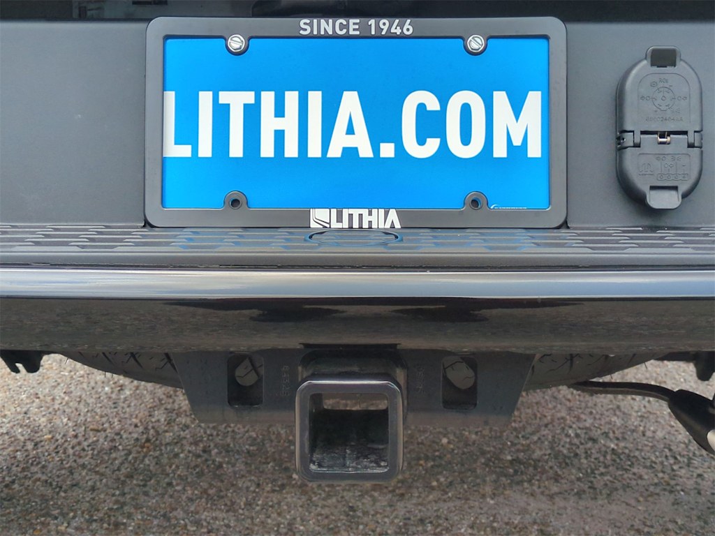 Thumbnail: 2025 RAM 1500 - 17