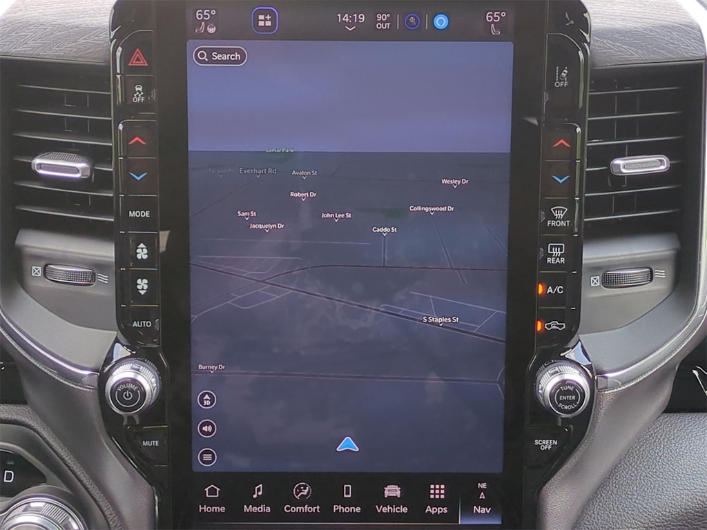 Thumbnail: 2025 RAM 1500 - 13