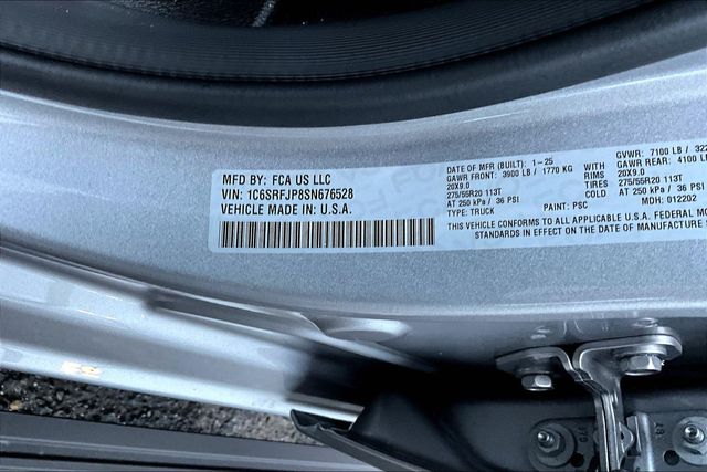Thumbnail: 2025 RAM 1500 - 18