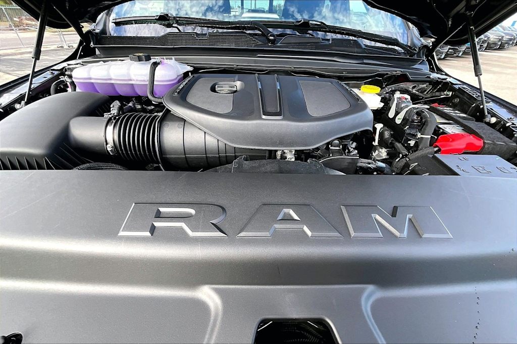 Thumbnail: 2026 RAM 1500 - 9