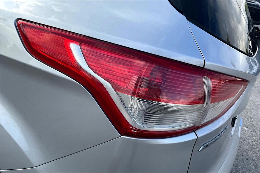 Thumbnail: 2015 Ford Escape - 29