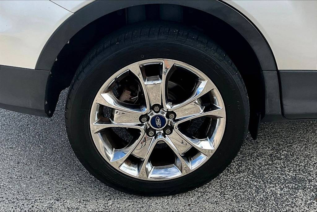 Thumbnail: 2015 Ford Escape - 32