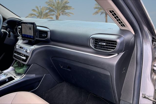 Thumbnail: 2021 Ford Explorer - 16