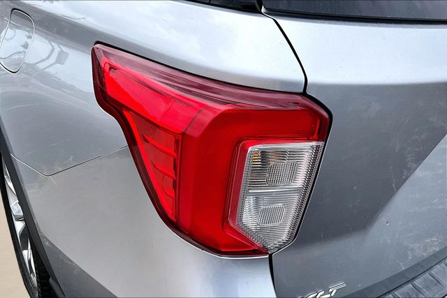 Thumbnail: 2020 Ford Explorer - 21