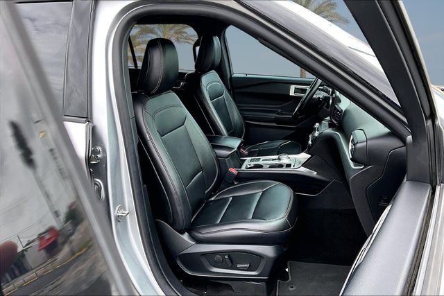 Thumbnail: 2020 Ford Explorer - 14