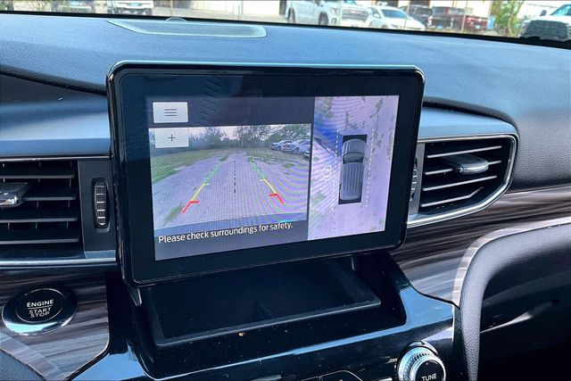 Thumbnail: 2023 Ford Explorer - 16