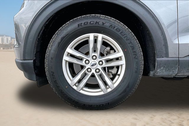 Thumbnail: 2023 Ford Explorer - 7