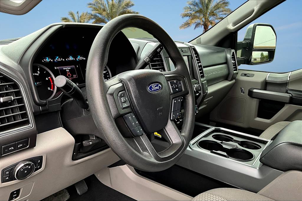 2020 Ford F-250 Lariat 2