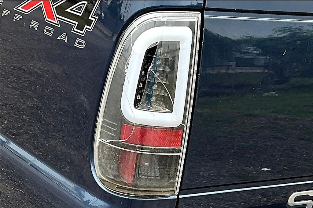 Thumbnail: 2015 Ford F-350 - 6