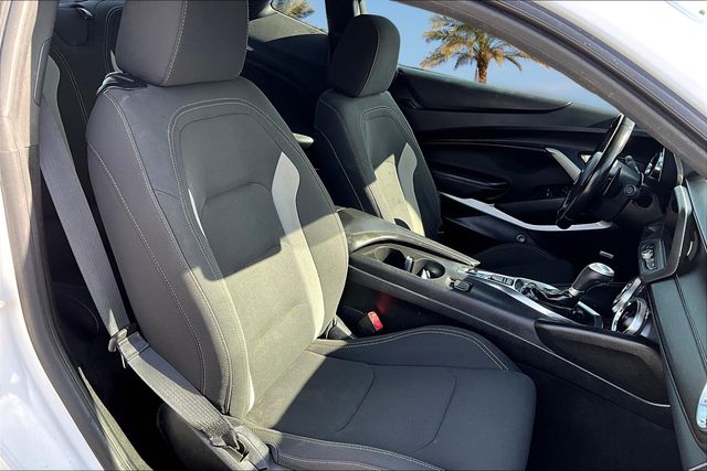 Thumbnail: 2018 Chevrolet Camaro - 12