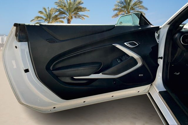 Thumbnail: 2018 Chevrolet Camaro - 25