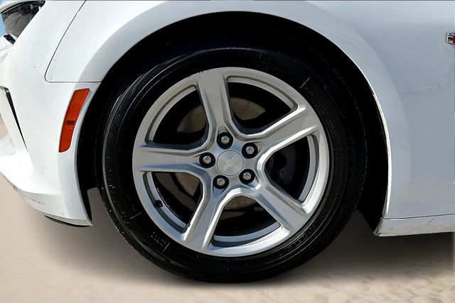 Thumbnail: 2018 Chevrolet Camaro - 8