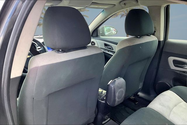 Thumbnail: 2012 Chevrolet Cruze - 10
