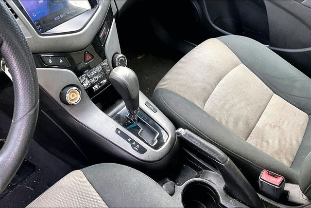 Thumbnail: 2012 Chevrolet Cruze - 12