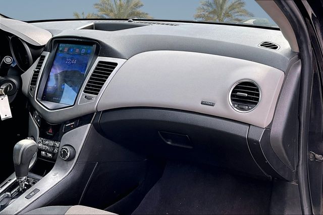Thumbnail: 2012 Chevrolet Cruze - 8