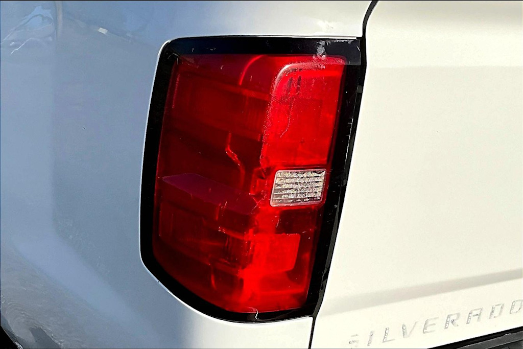 Thumbnail: 2015 Chevrolet Silverado 1500 - 28