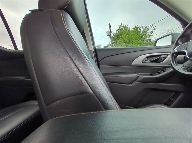 2021 Chevrolet Traverse LT 11