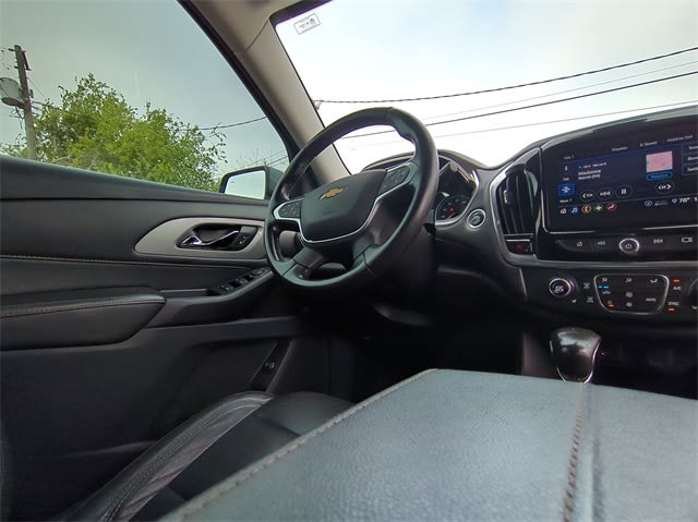 2021 Chevrolet Traverse LT 2