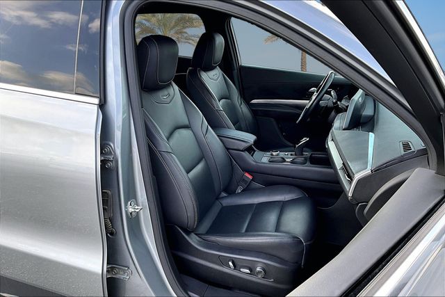 Thumbnail: 2025 Cadillac XT4 - 15
