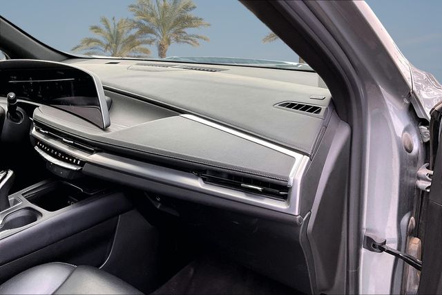 Thumbnail: 2024 Cadillac XT4 - 16