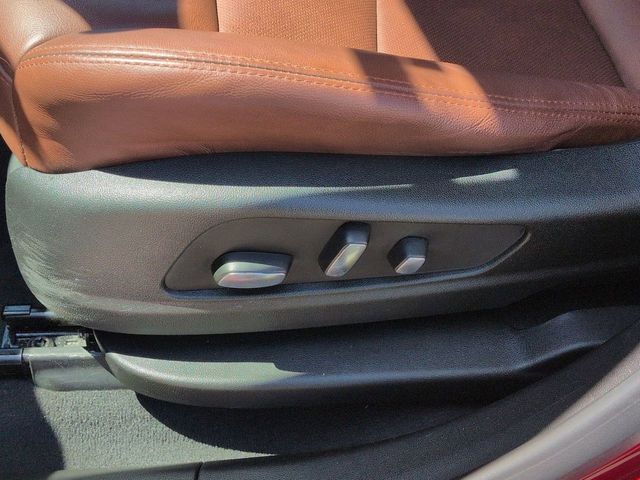 Thumbnail: 2024 Cadillac XT5 - 25