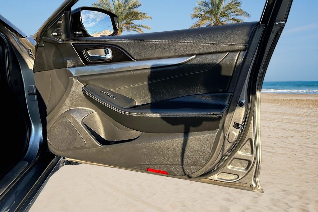 Thumbnail: 2019 Nissan Maxima - 18