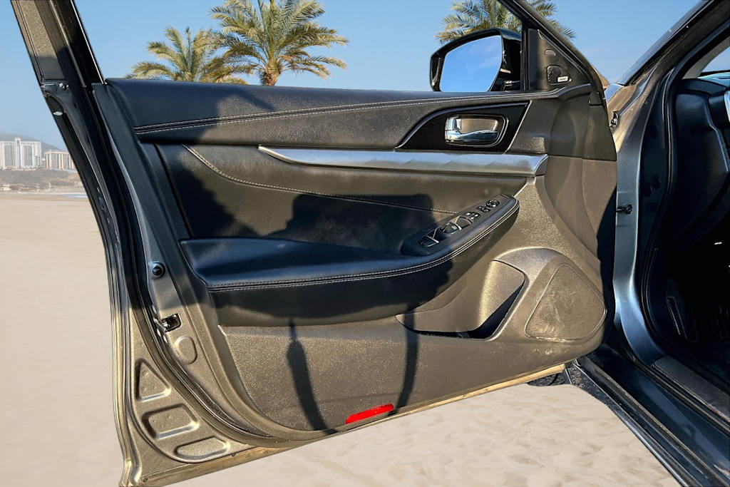 Thumbnail: 2019 Nissan Maxima - 17