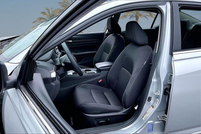 Thumbnail: 2025 Nissan Altima - 11