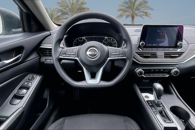 Thumbnail: 2025 Nissan Altima - 14
