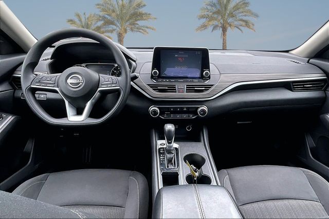 Thumbnail: 2025 Nissan Altima - 10