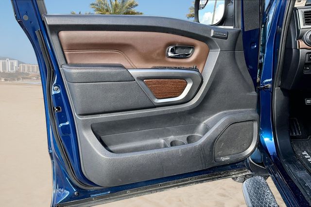 Thumbnail: 2019 Nissan Titan - 18