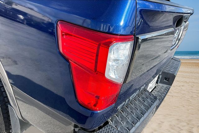 Thumbnail: 2019 Nissan Titan - 22