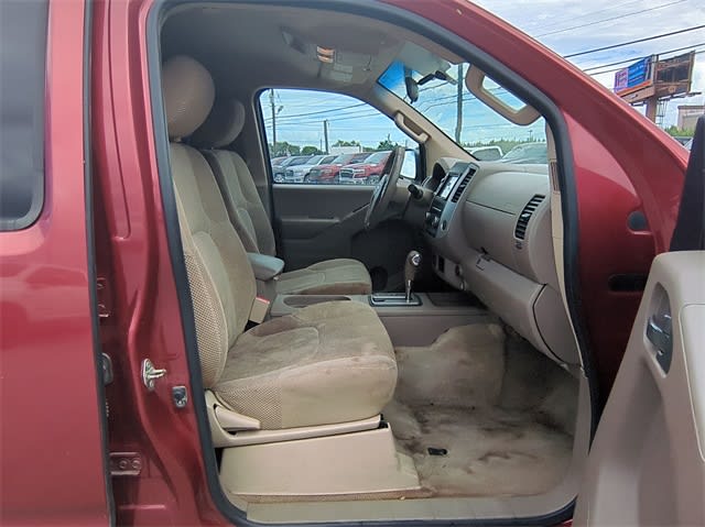 2016 Nissan Frontier SV 11