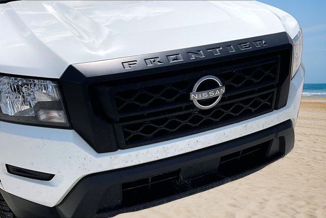 Thumbnail: 2022 Nissan Frontier - 22