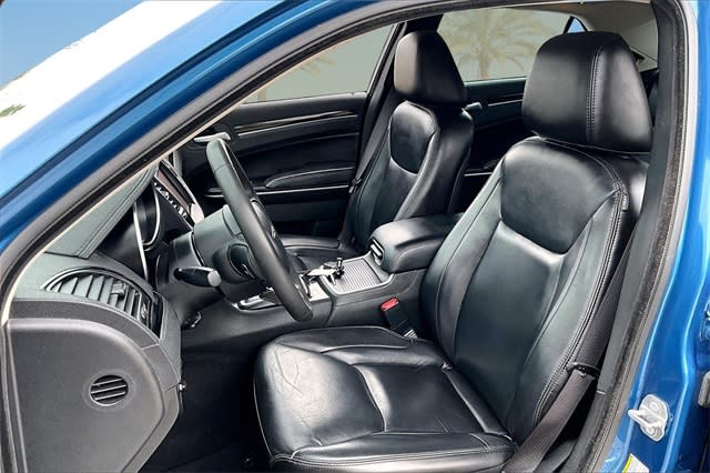 Thumbnail: 2023 Chrysler 300 - 11